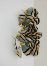 Load image into Gallery viewer, Wren Earrings

